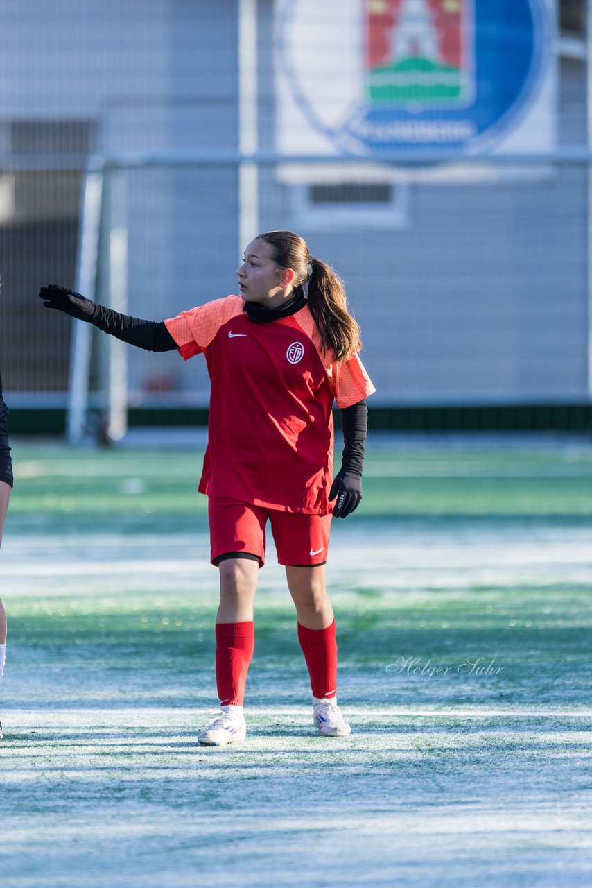 Bild 143 - wBJ VfL Pinneberg2 - Eimsbuttler TV 3 : Ergebnis: 5:0